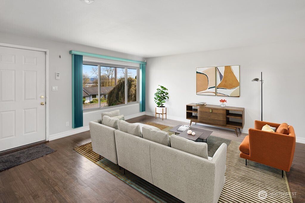 226 Bridge Way , Everett, WA 98201