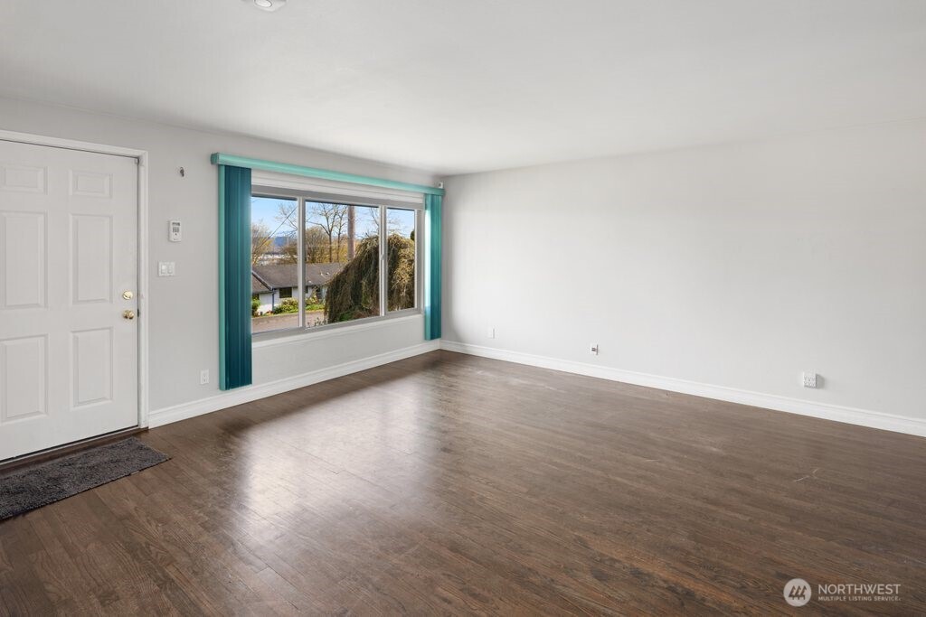 226 Bridge Way , Everett, WA 98201