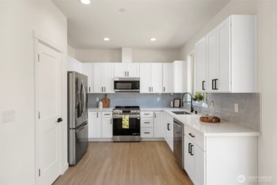 11014 6th Avenue W #B, Everett, WA 98204 - Photo 3