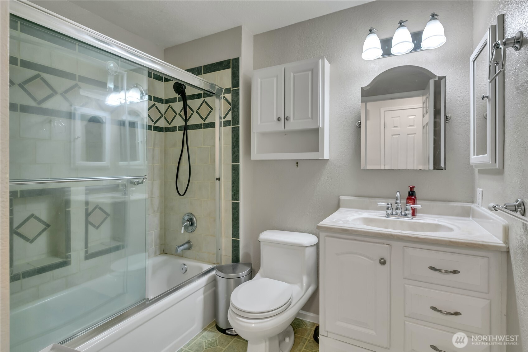 983 NE Melia Lane , Bremerton, WA 98311