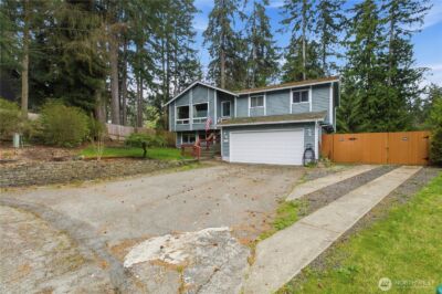 983 NE Melia Lane , Bremerton, WA 98311 - Photo 2