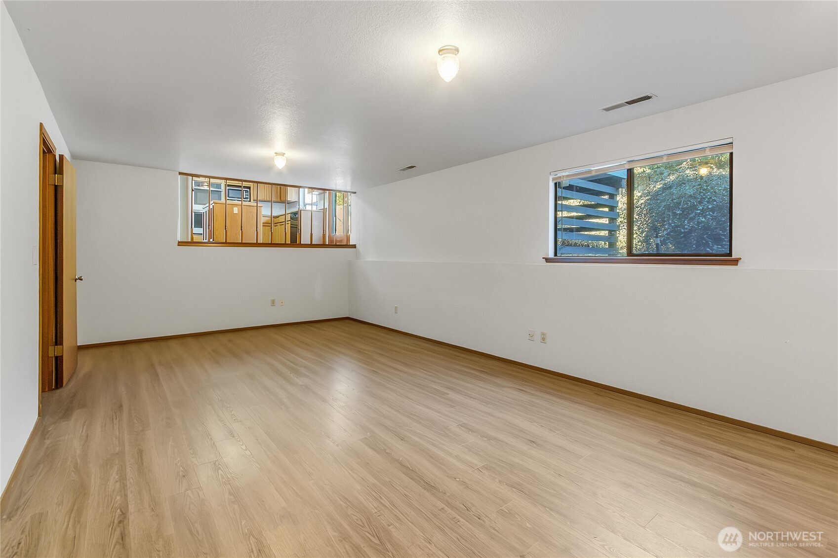1345 N Juniper Street , Tacoma, WA 98406