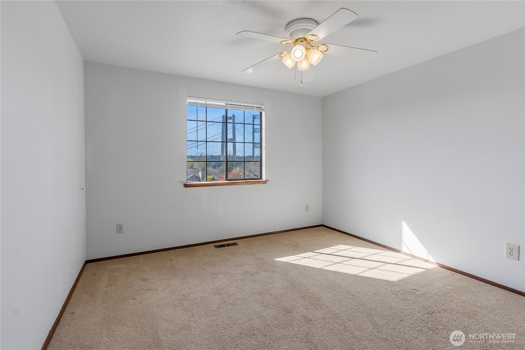 1345 N Juniper Street , Tacoma, WA 98406