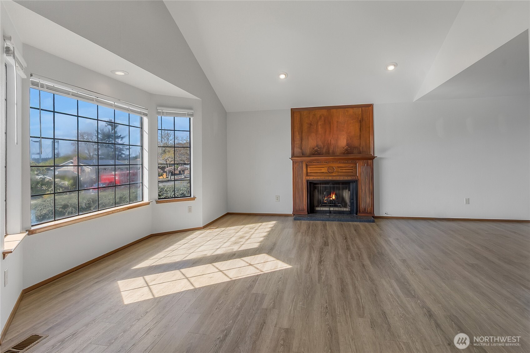 1345 N Juniper Street , Tacoma, WA 98406