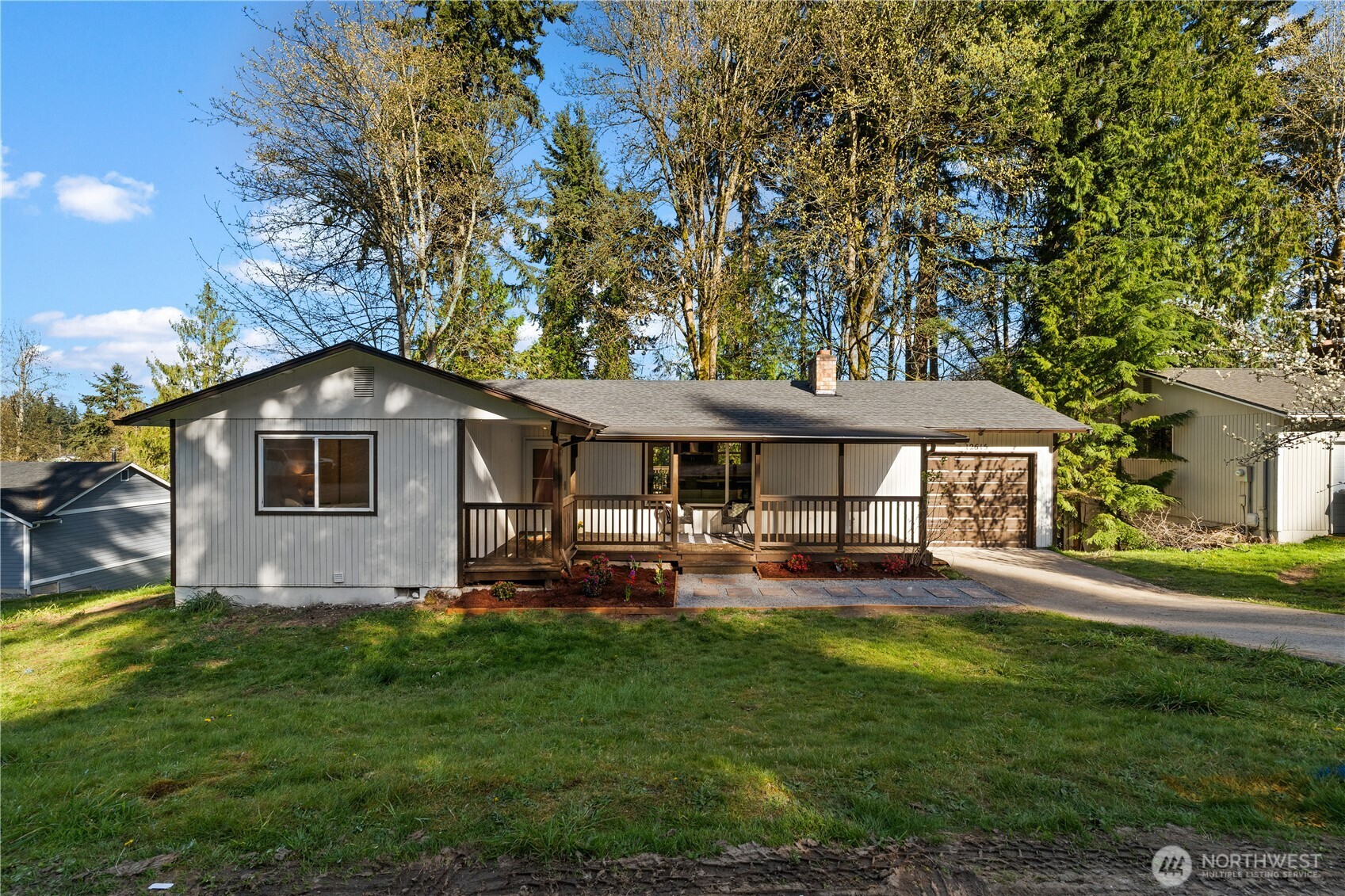 12615 68th Avenue Ct E, Puyallup, WA 98373-8821