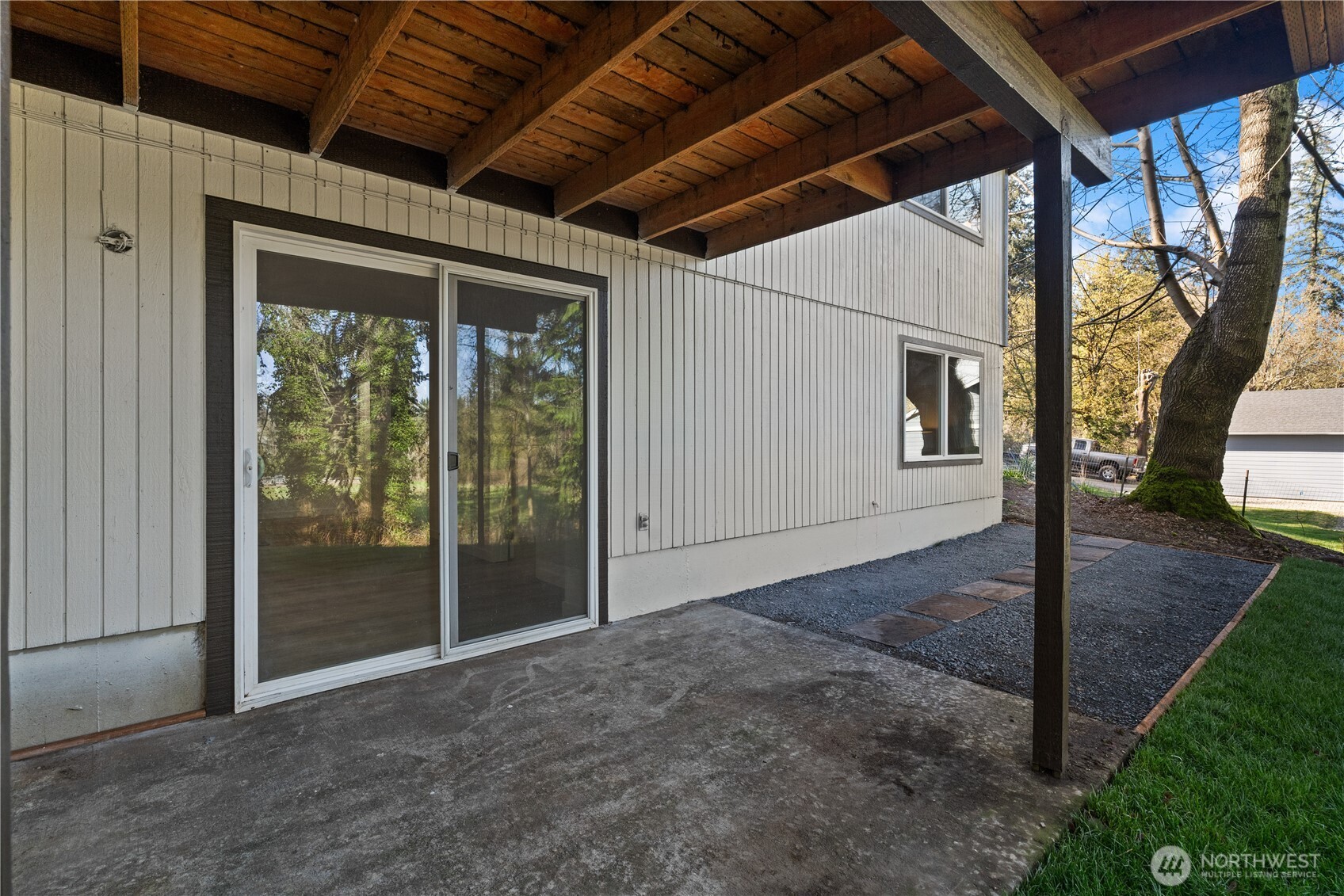 12615 68th Avenue Ct E, Puyallup, WA 98373-8821