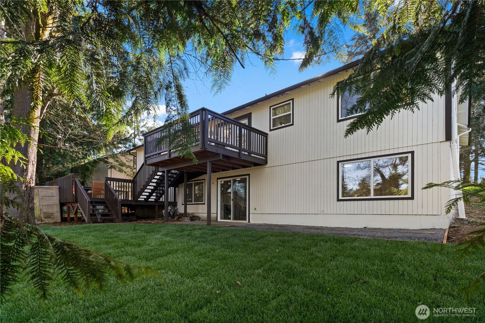 12615 68th Avenue Ct E, Puyallup, WA 98373-8821