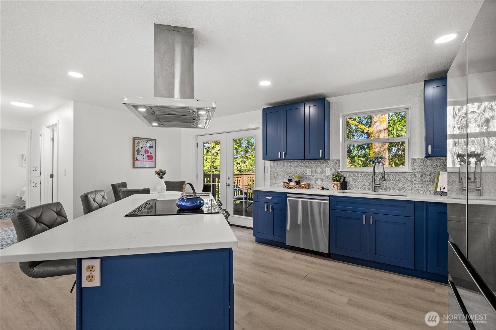 12615 68th Avenue Ct E, Puyallup, WA 98373-8821