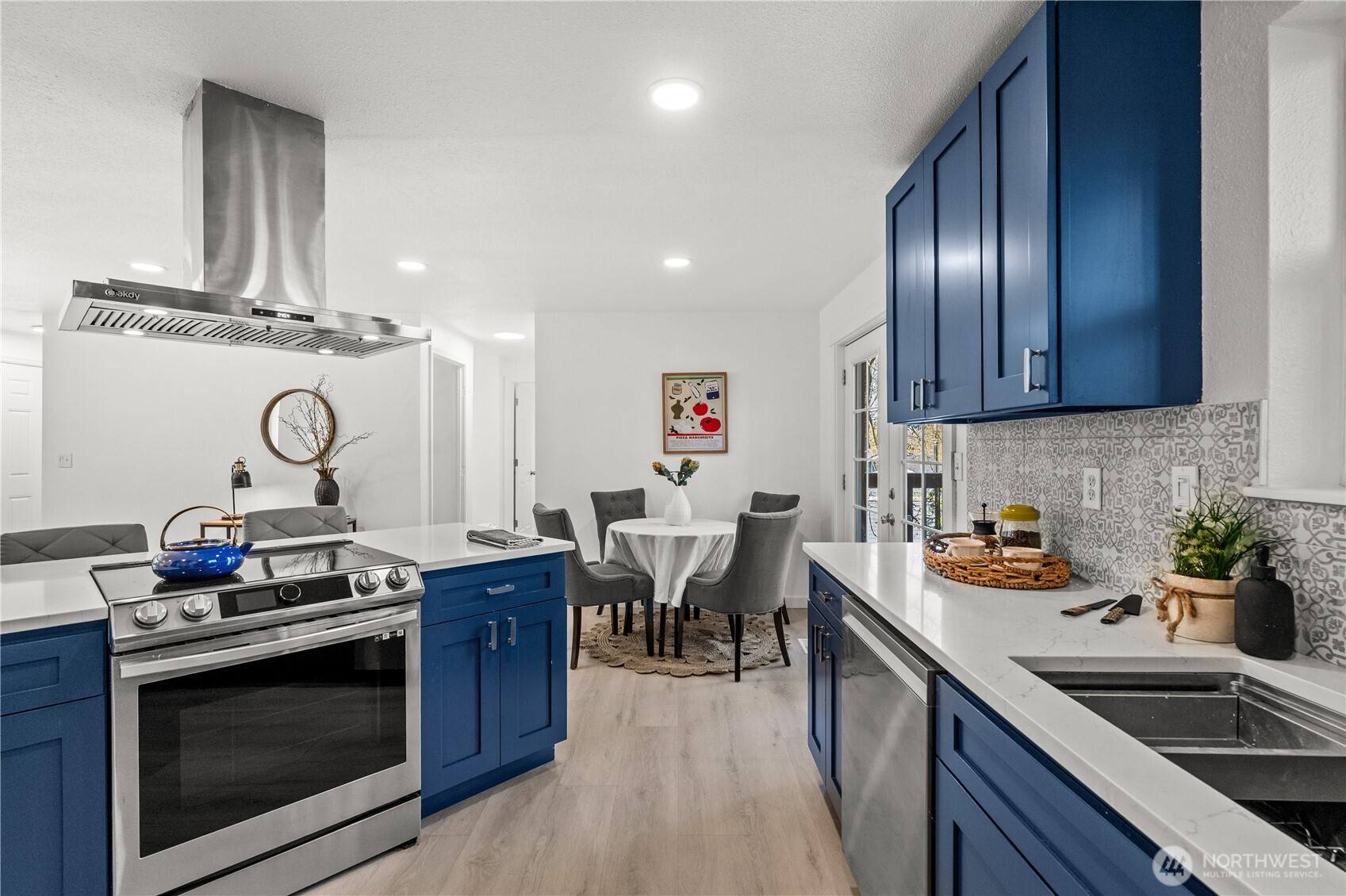 12615 68th Avenue Ct E, Puyallup, WA 98373-8821