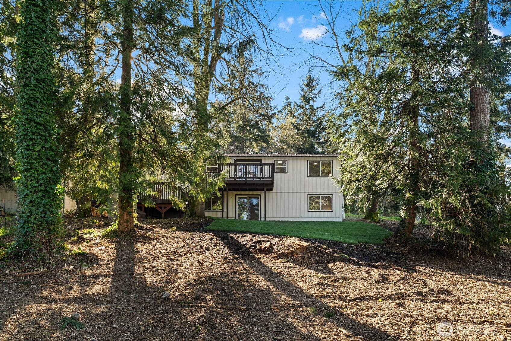 12615 68th Avenue Ct E, Puyallup, WA 98373-8821