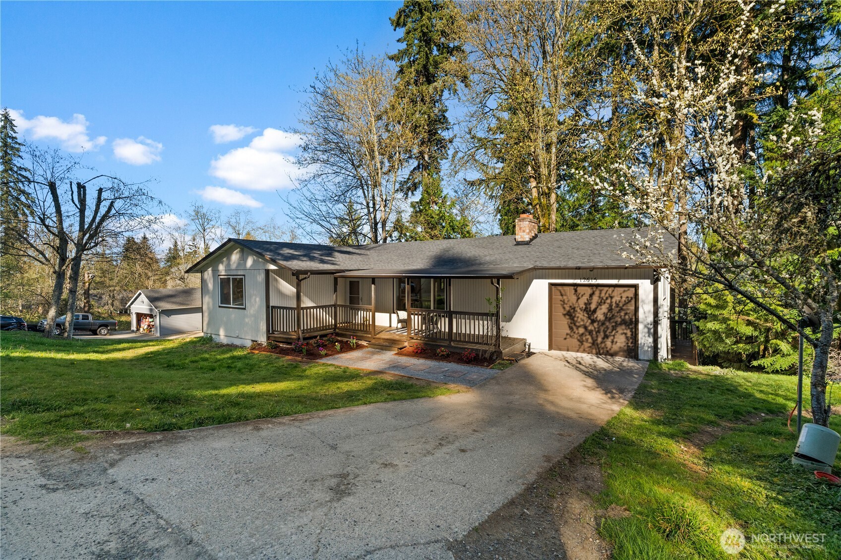 12615 68th Avenue Ct E, Puyallup, WA 98373-8821