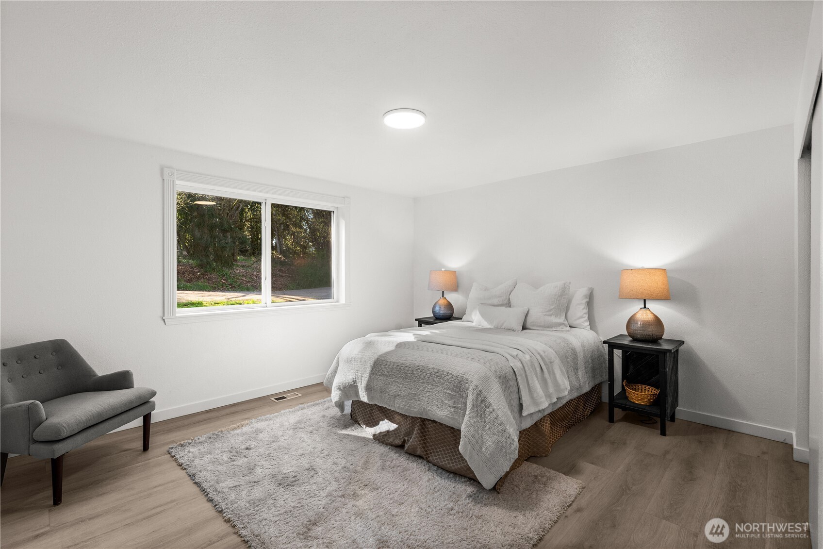 12615 68th Avenue Ct E, Puyallup, WA 98373-8821