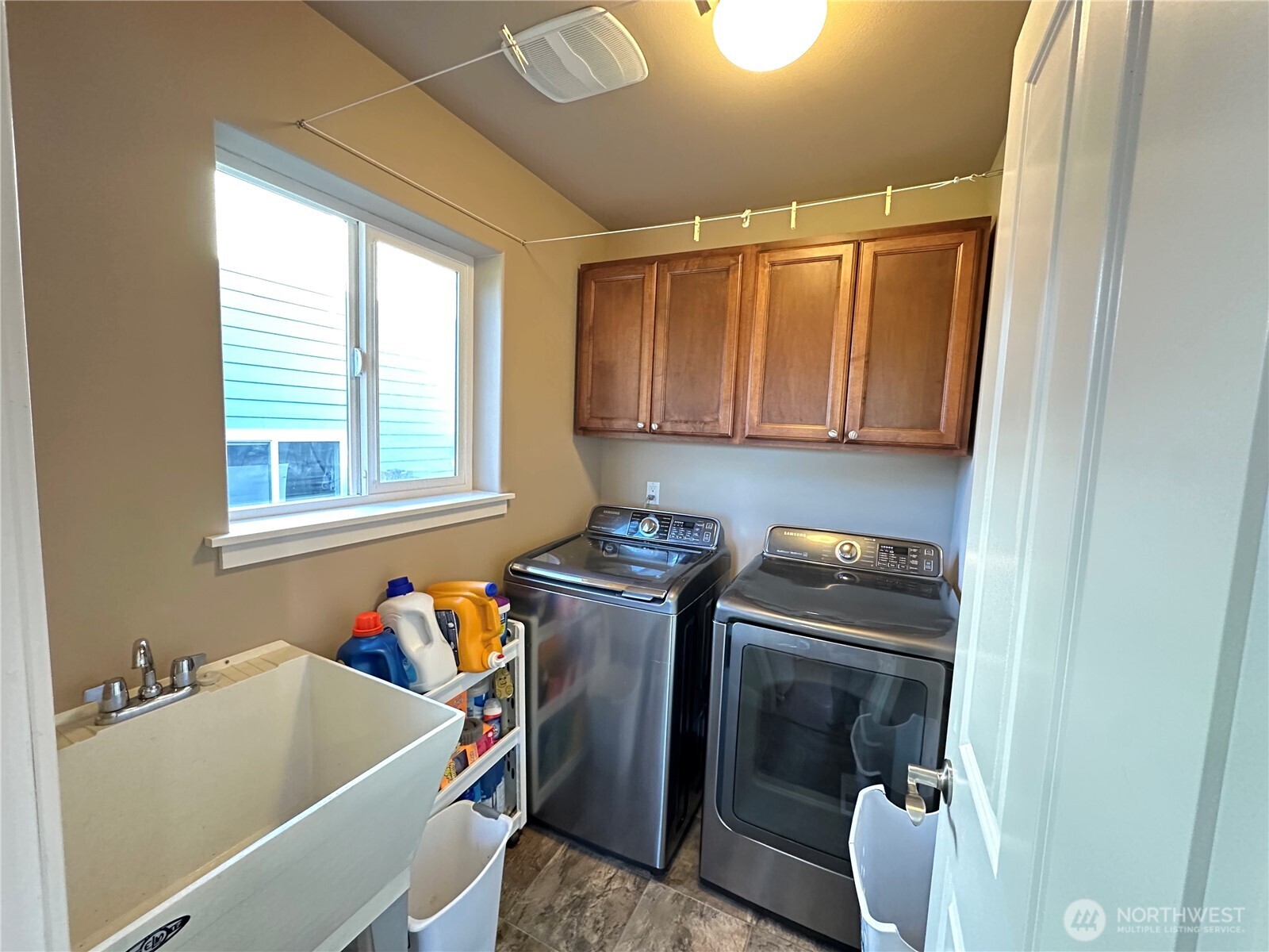 3710 W 7th Street , Anacortes, WA 98221