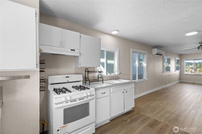 916 Pleasant Avenue , Bremerton, WA 98337 - Photo 12