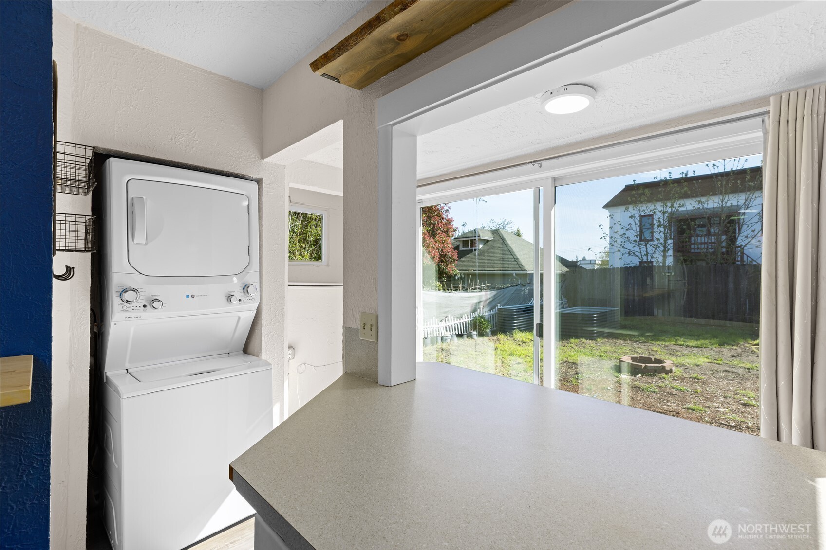 916 Pleasant Avenue , Bremerton, WA 98337