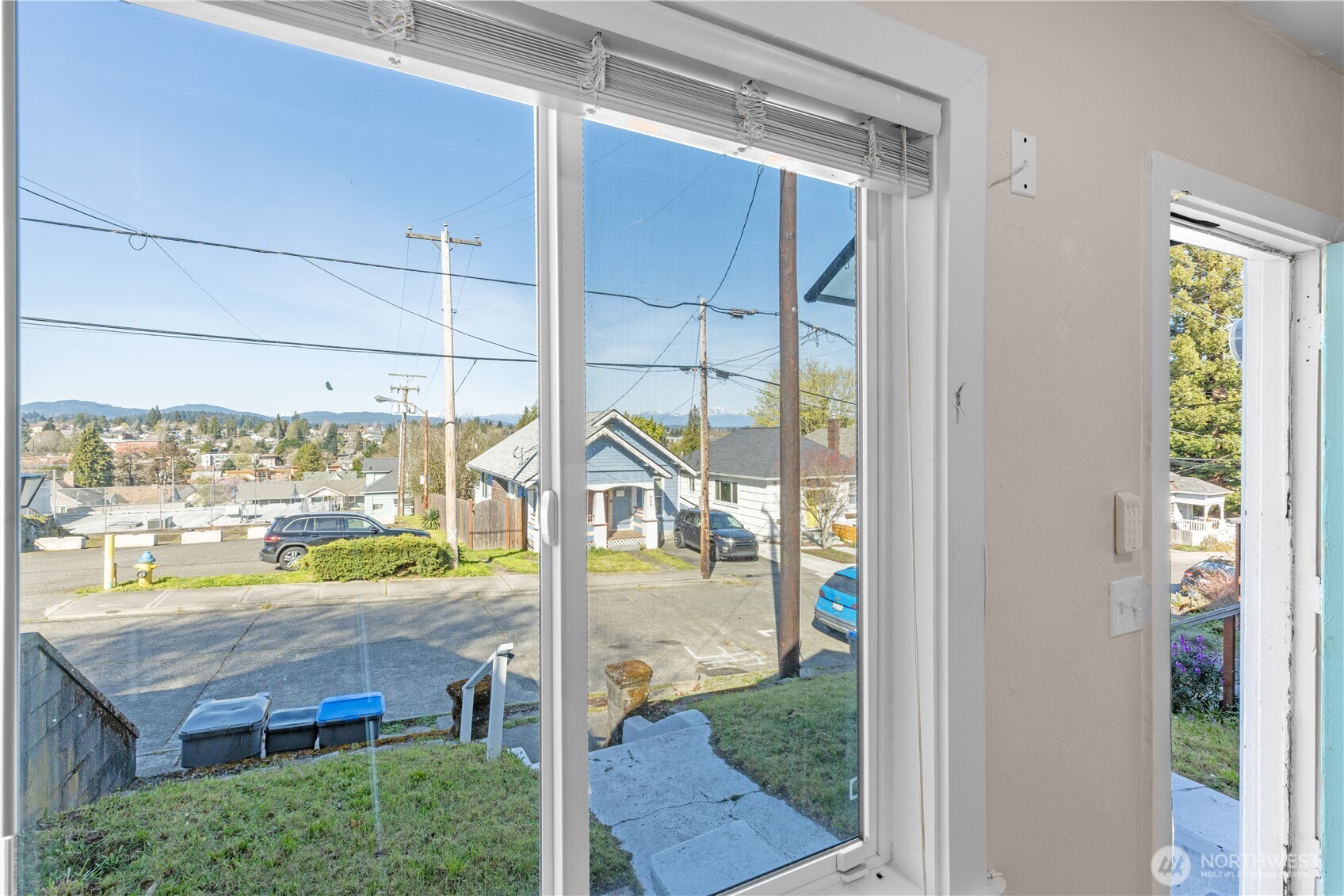 916 Pleasant Avenue , Bremerton, WA 98337