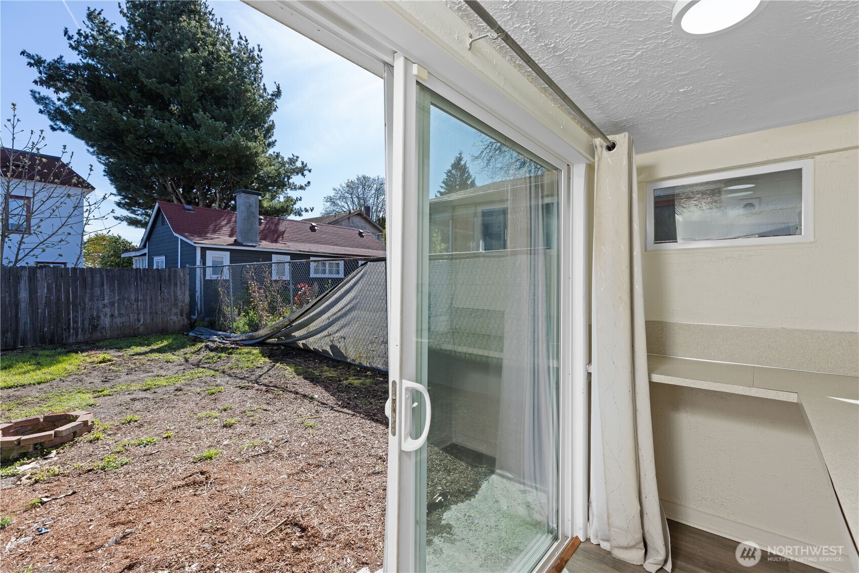 916 Pleasant Avenue , Bremerton, WA 98337