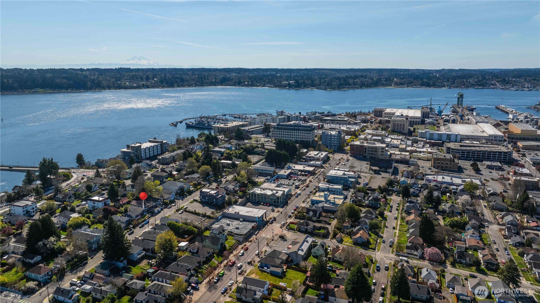 916 Pleasant Avenue , Bremerton, WA 98337