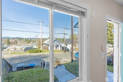 916 Pleasant Avenue , Bremerton, WA 98337 - Photo 3