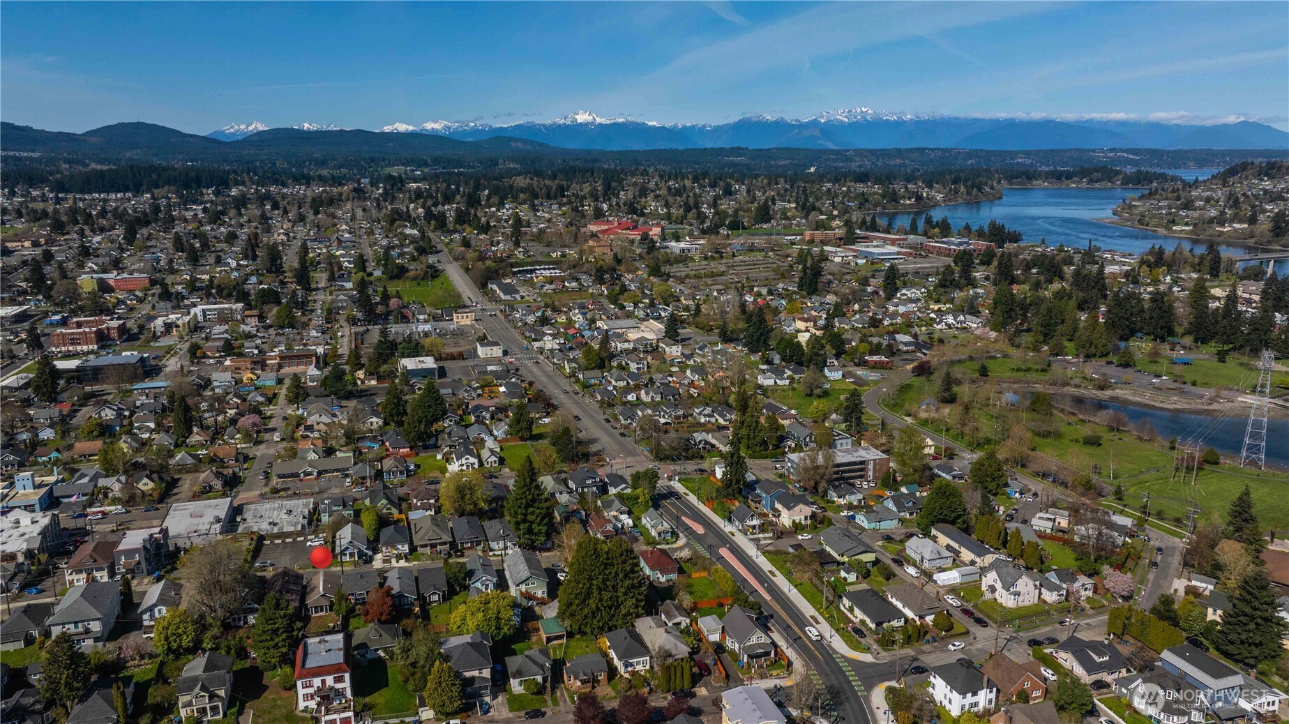 916 Pleasant Avenue , Bremerton, WA 98337