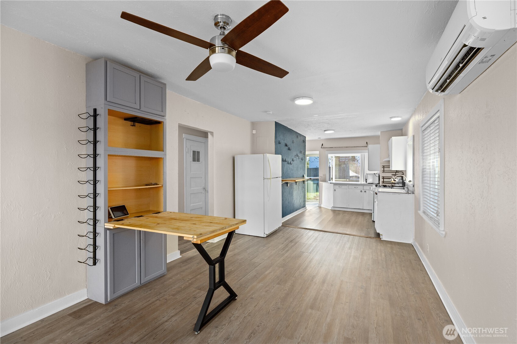 916 Pleasant Avenue , Bremerton, WA 98337