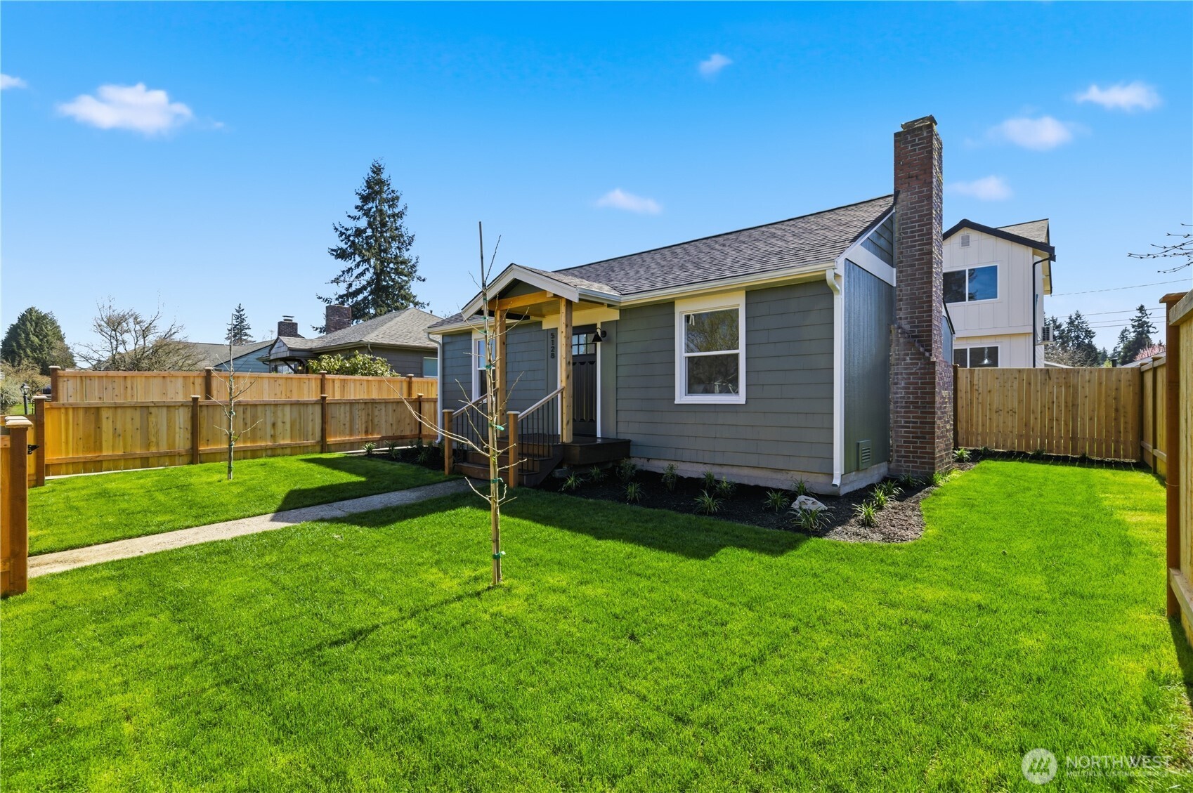 5128 N 39th Street , Tacoma, WA 98407
