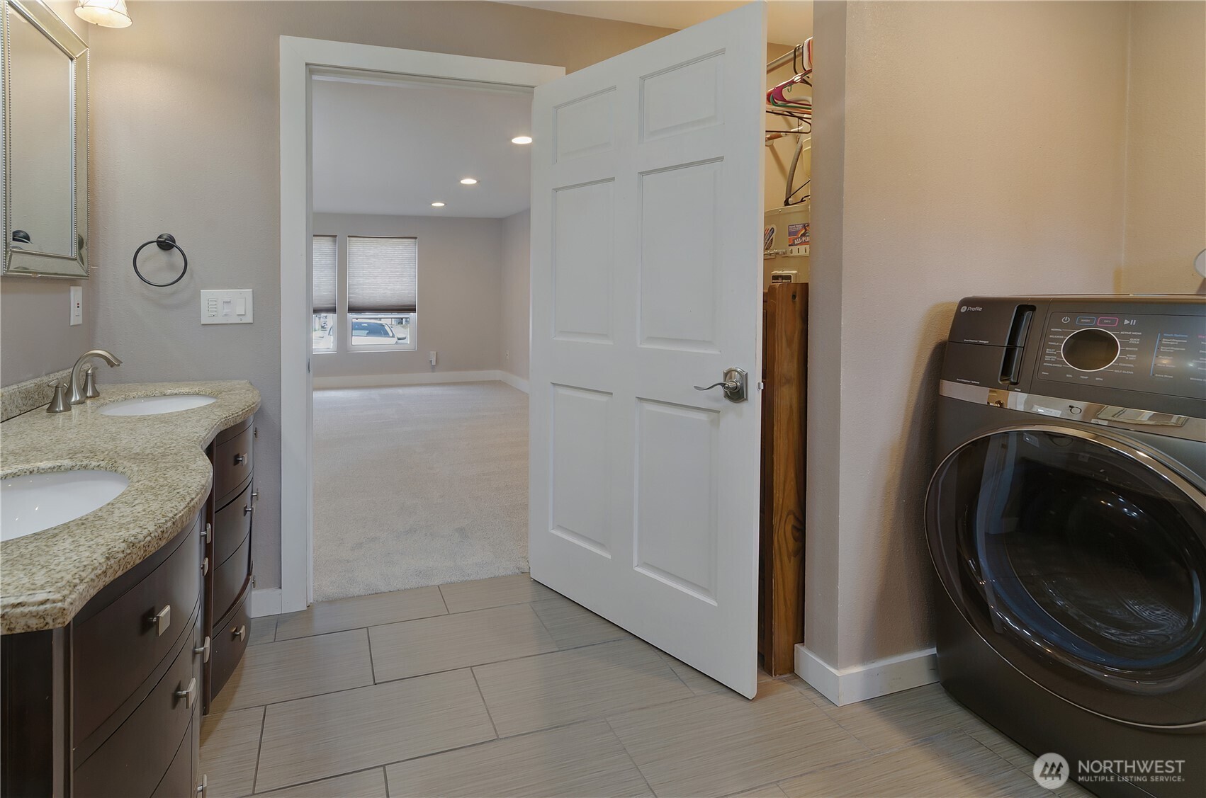 3645 67th Avenue W, University Place, WA 98466