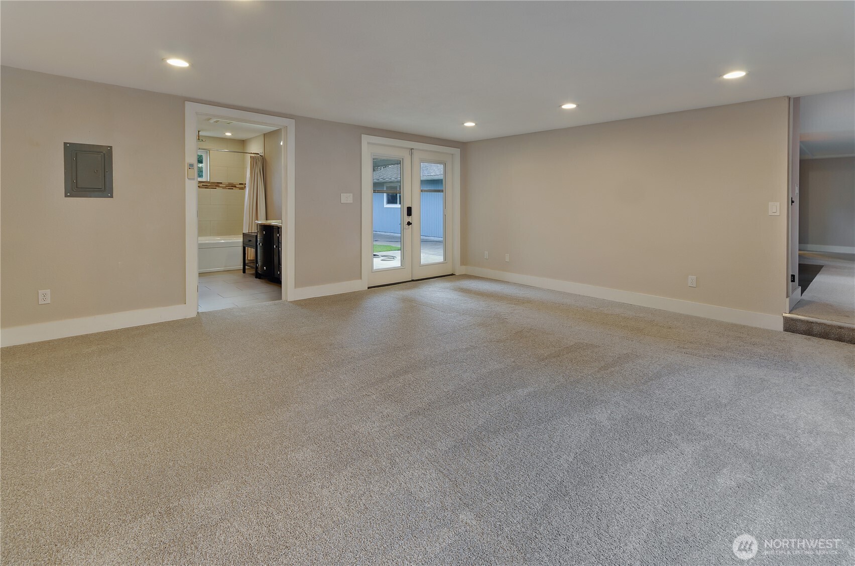 3645 67th Avenue W, University Place, WA 98466