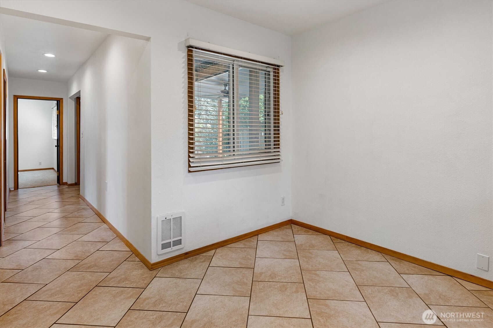 13648 28th Place S, SeaTac, WA 98168