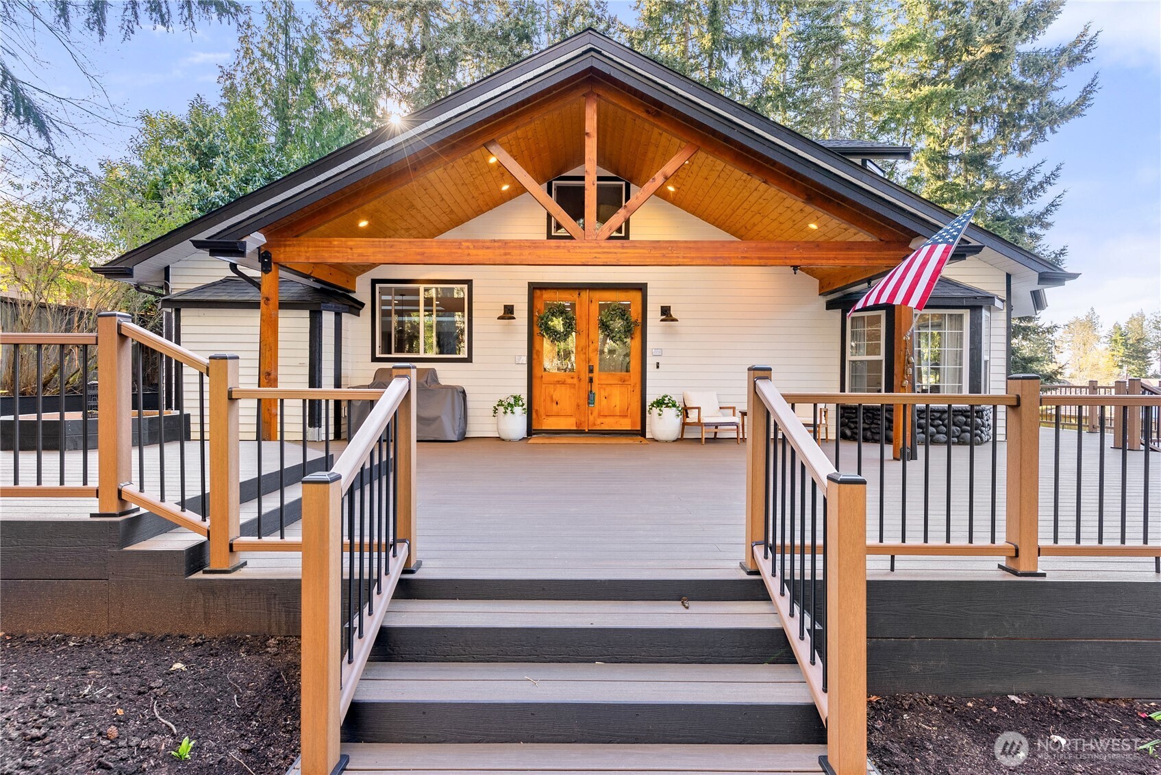 2518 Cincinnati Street , Steilacoom, WA 98388