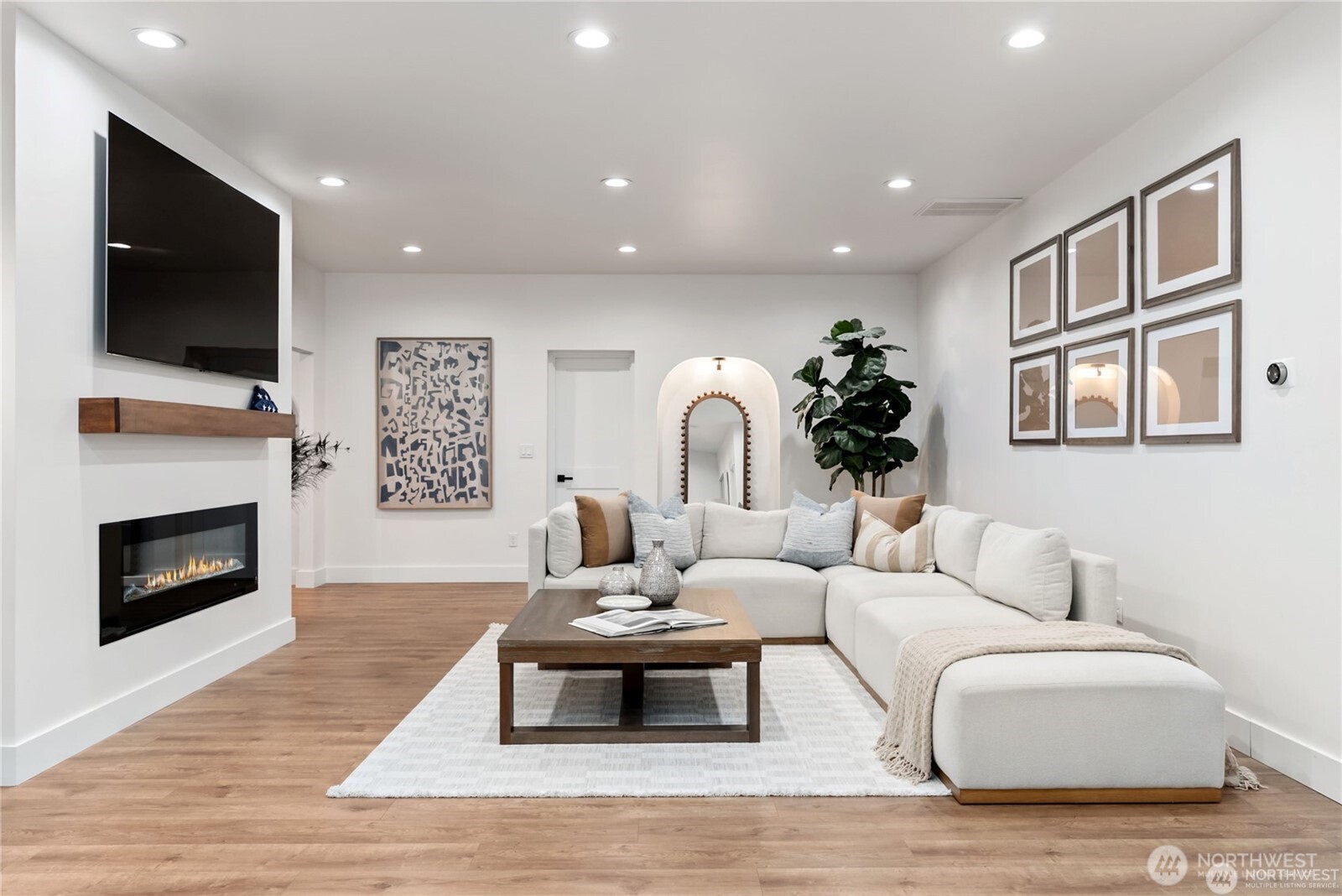 2518 Cincinnati Street , Steilacoom, WA 98388