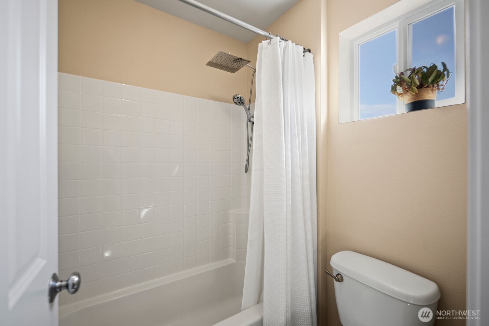 5120 S 214th Way #10, Kent, WA 98032