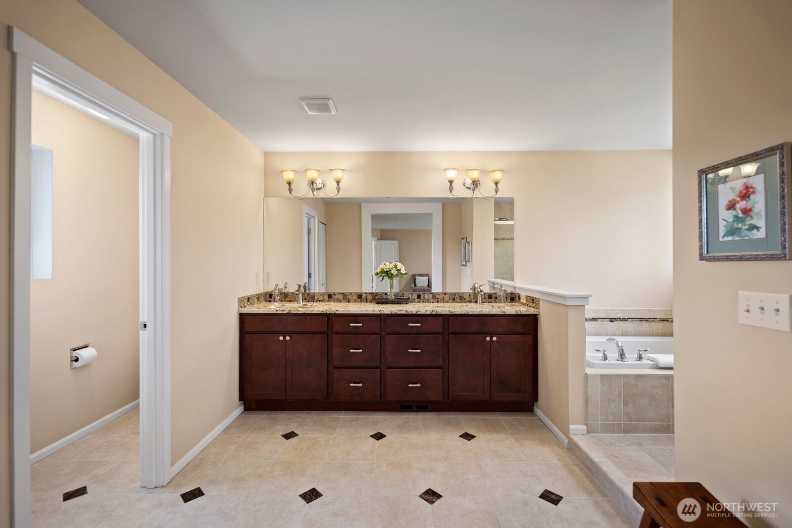 5120 S 214th Way #10, Kent, WA 98032