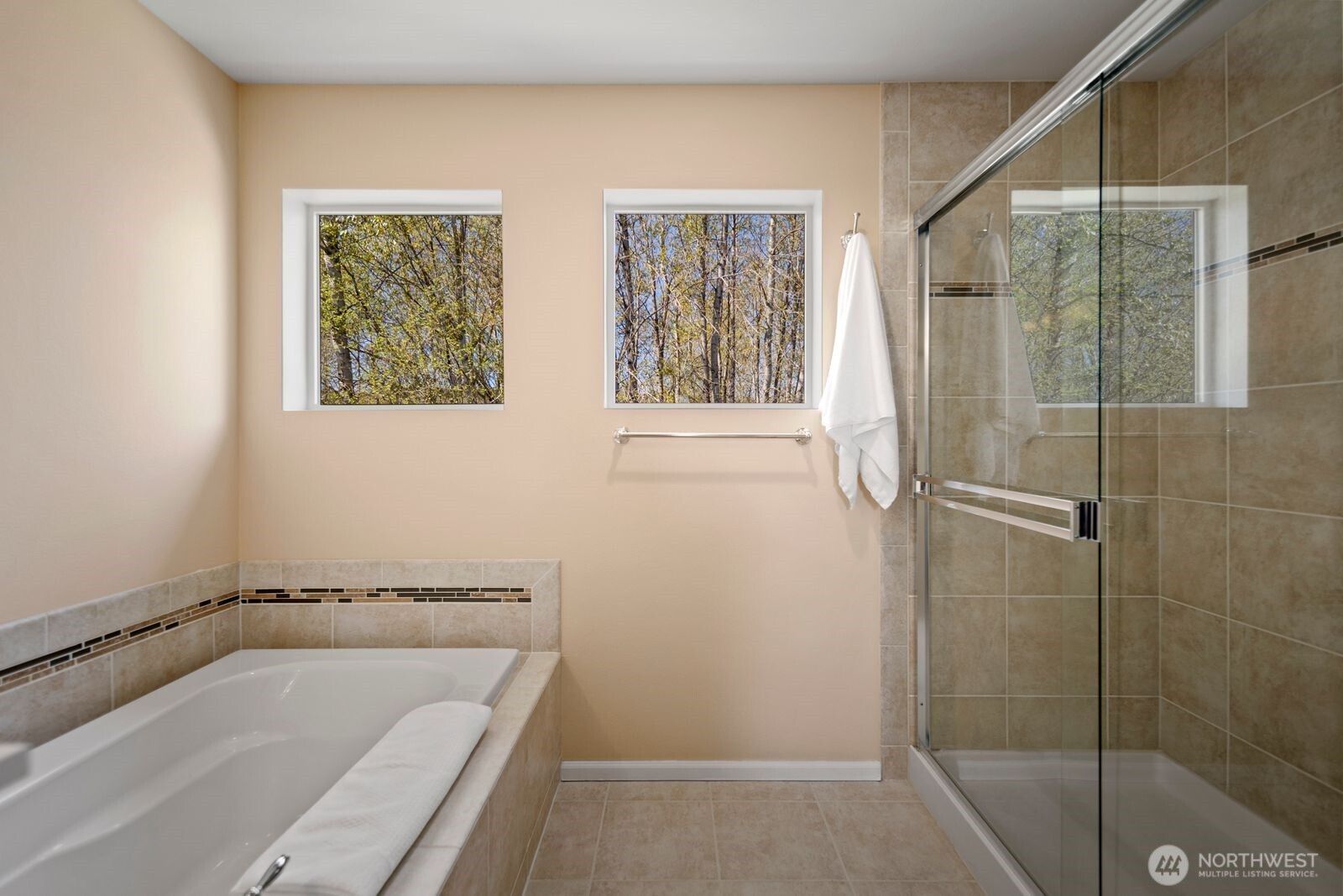 5120 S 214th Way #10, Kent, WA 98032