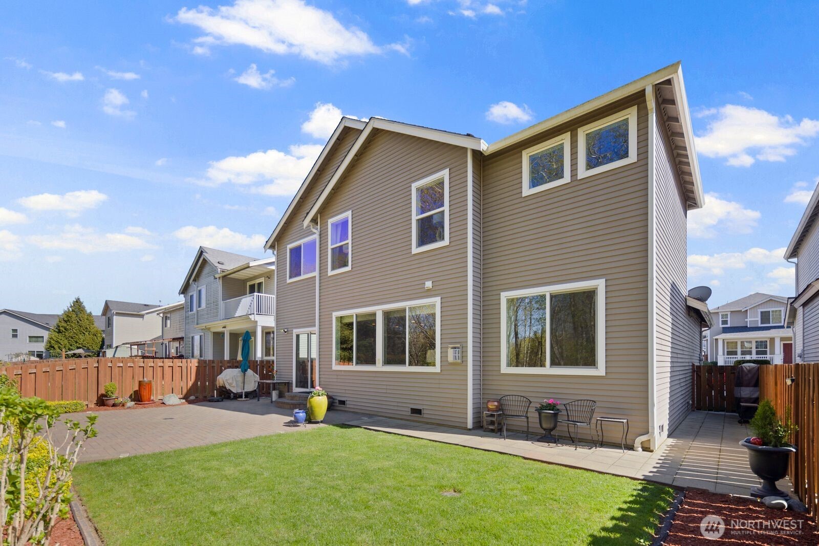 5120 S 214th Way #10, Kent, WA 98032