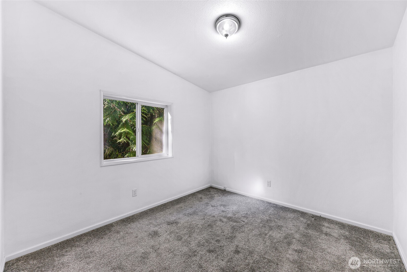 1649 Oak Ridge Drive , Camano Island, WA 98282