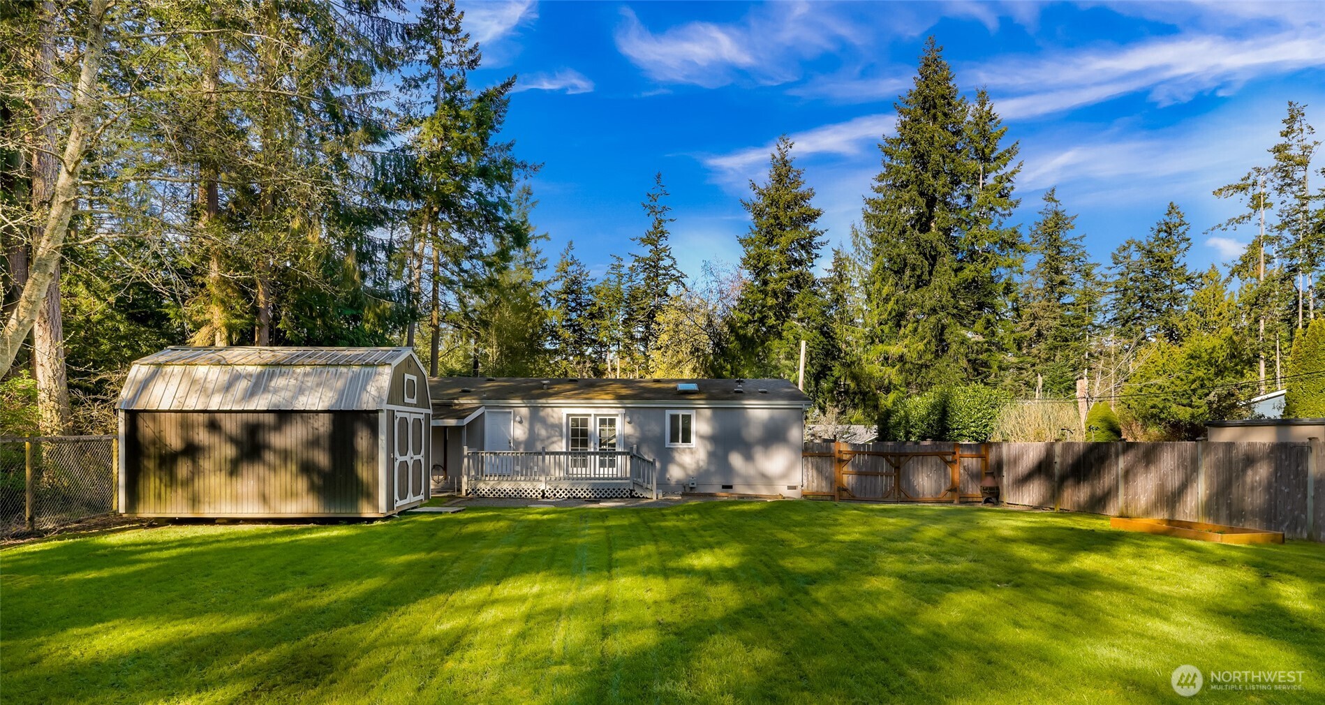 1649 Oak Ridge Drive , Camano Island, WA 98282