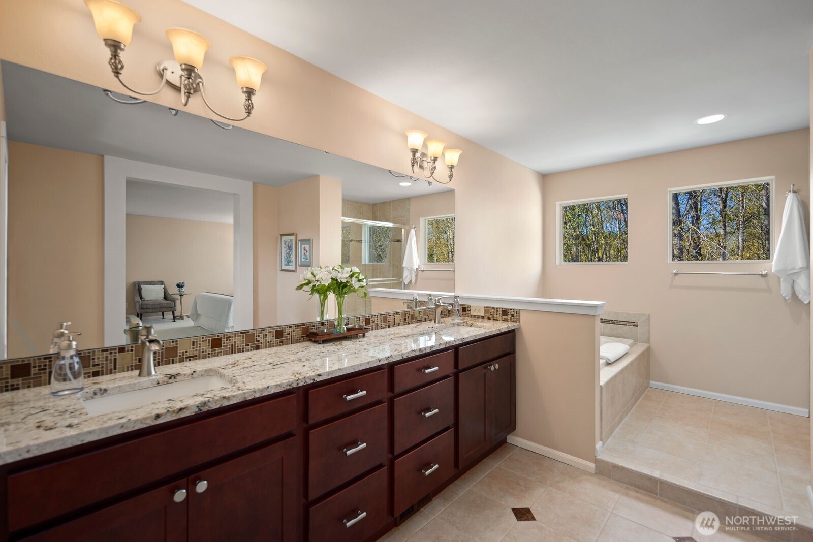 5120 S 214th Way #10, Kent, WA 98032