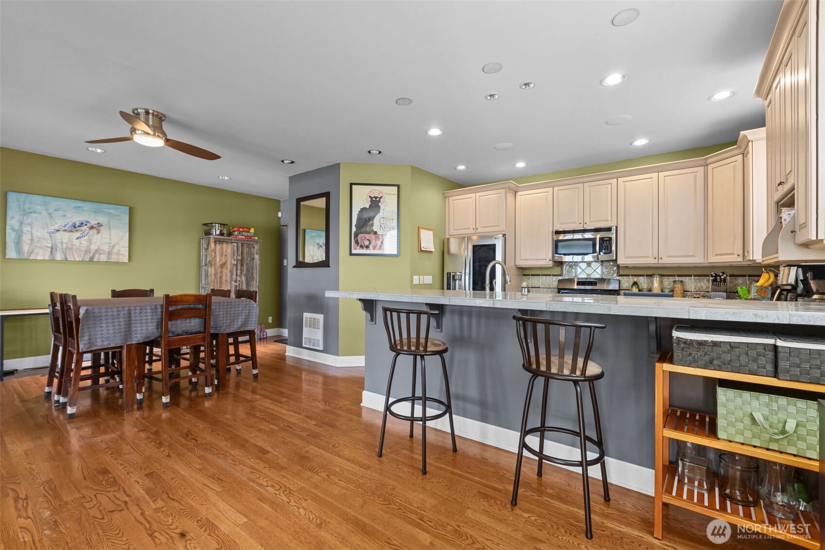 2200 11th Avenue W #A, Seattle, WA 98119