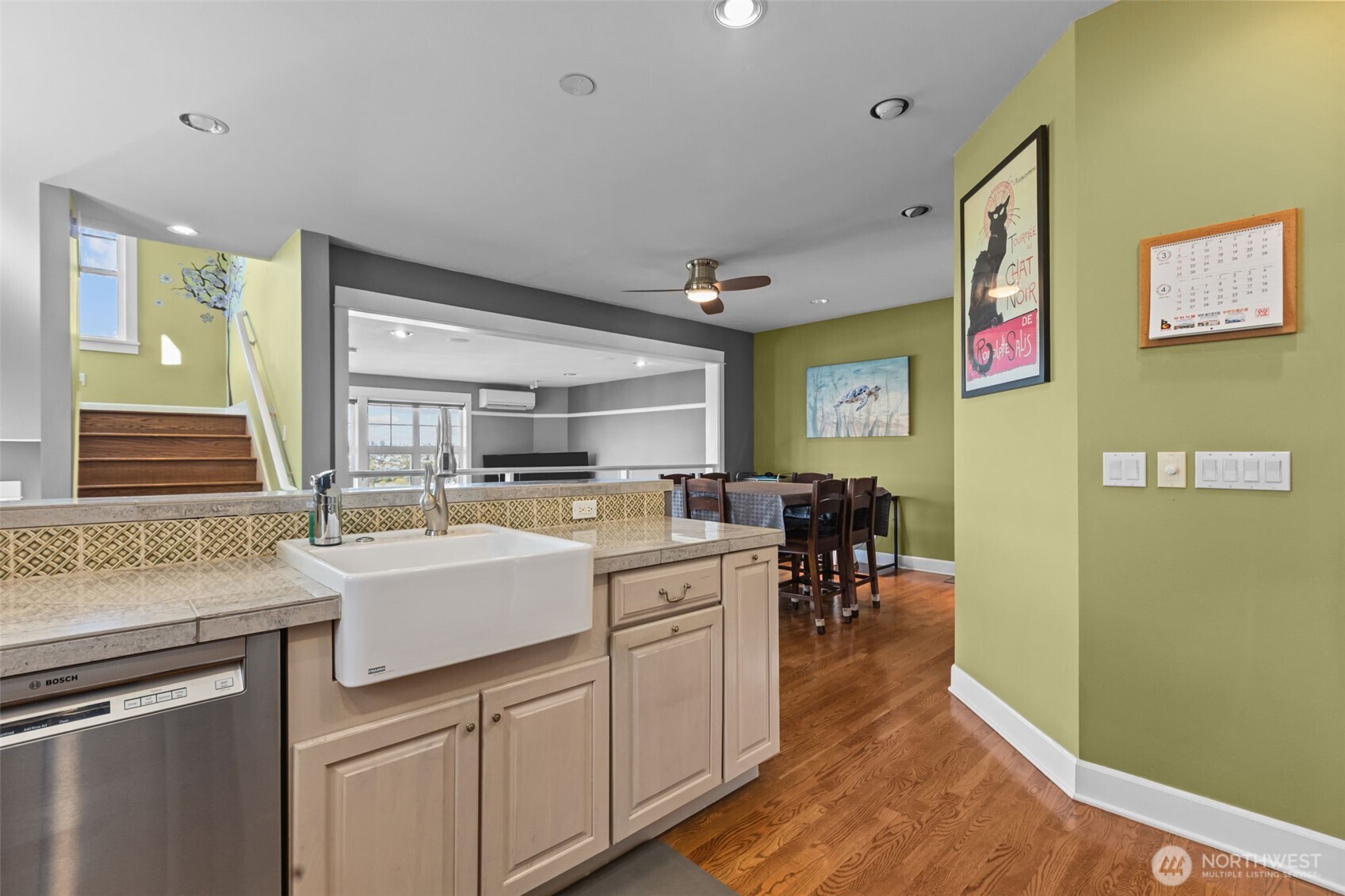 2200 11th Avenue W #A, Seattle, WA 98119