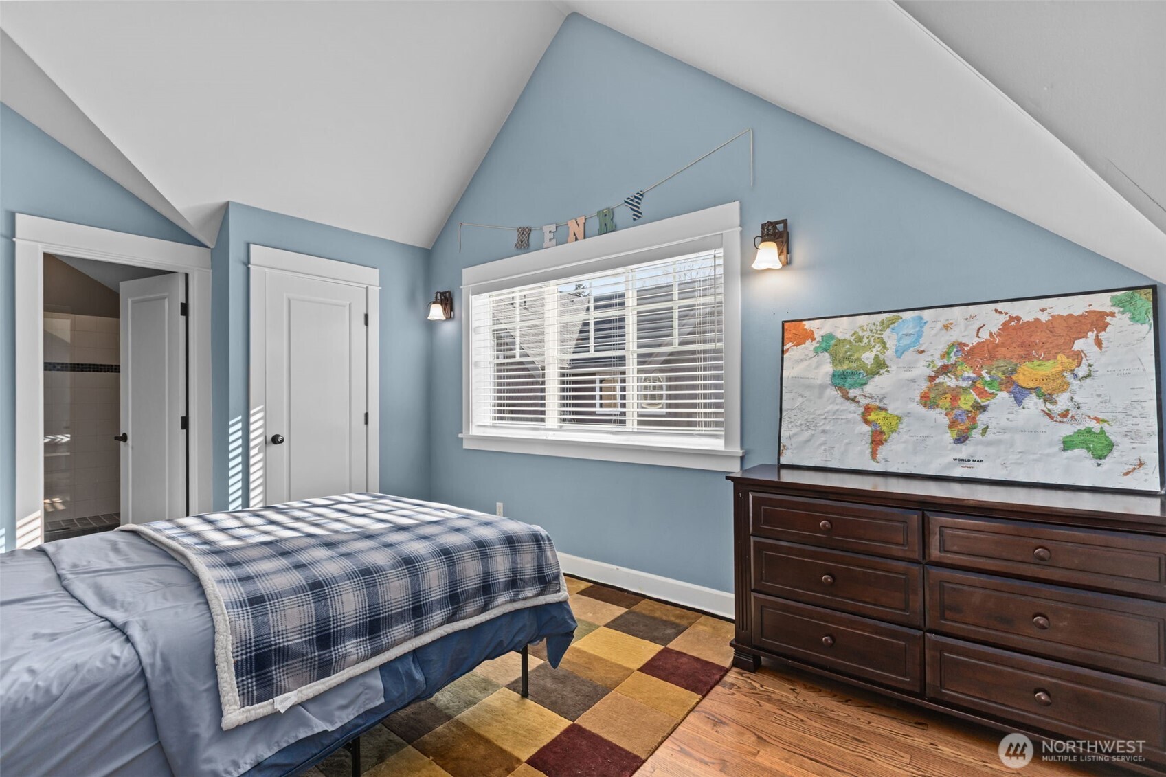 2200 11th Avenue W #A, Seattle, WA 98119