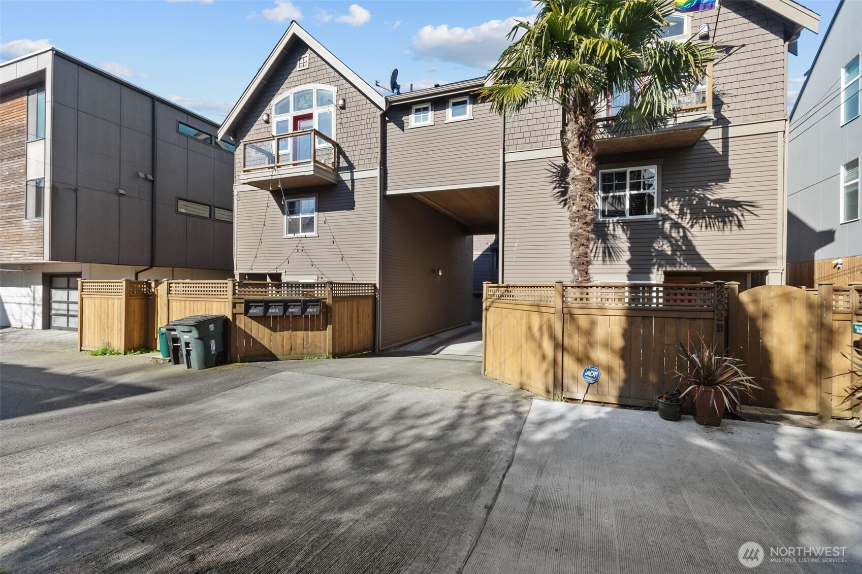 2200 11th Avenue W #A, Seattle, WA 98119