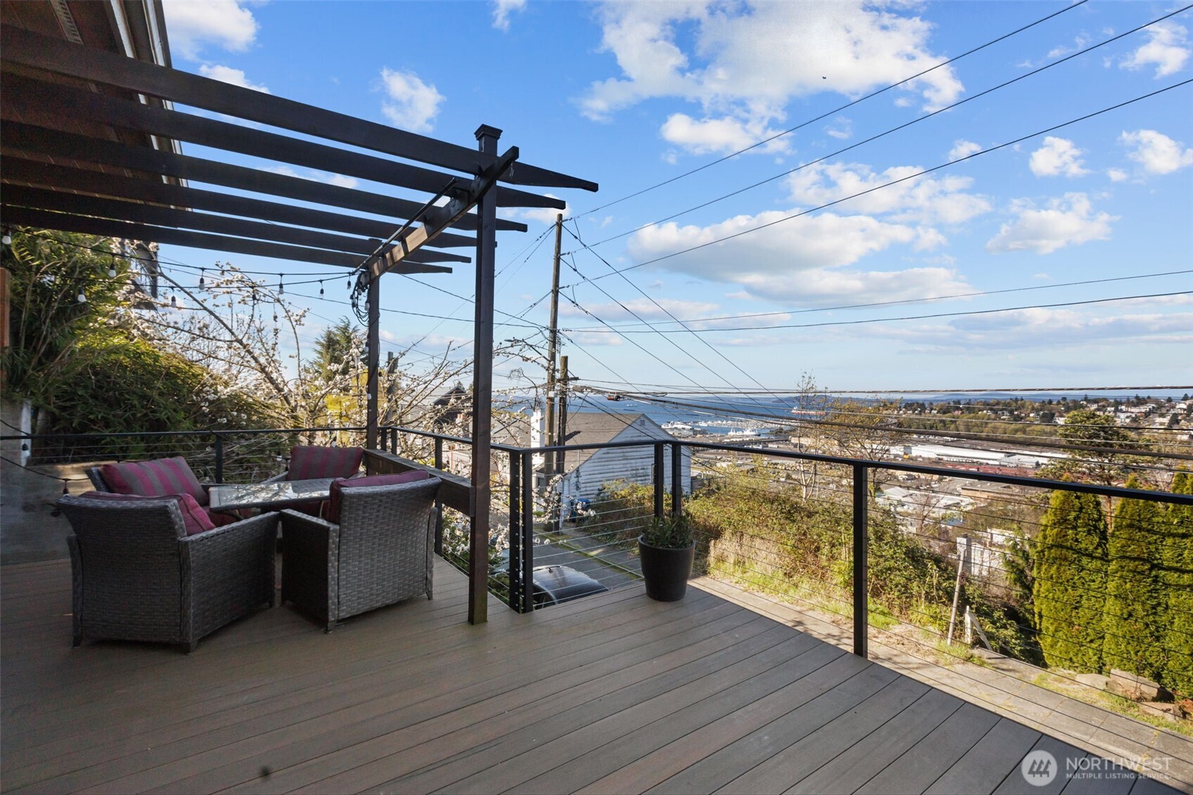 2200 11th Avenue W #A, Seattle, WA 98119