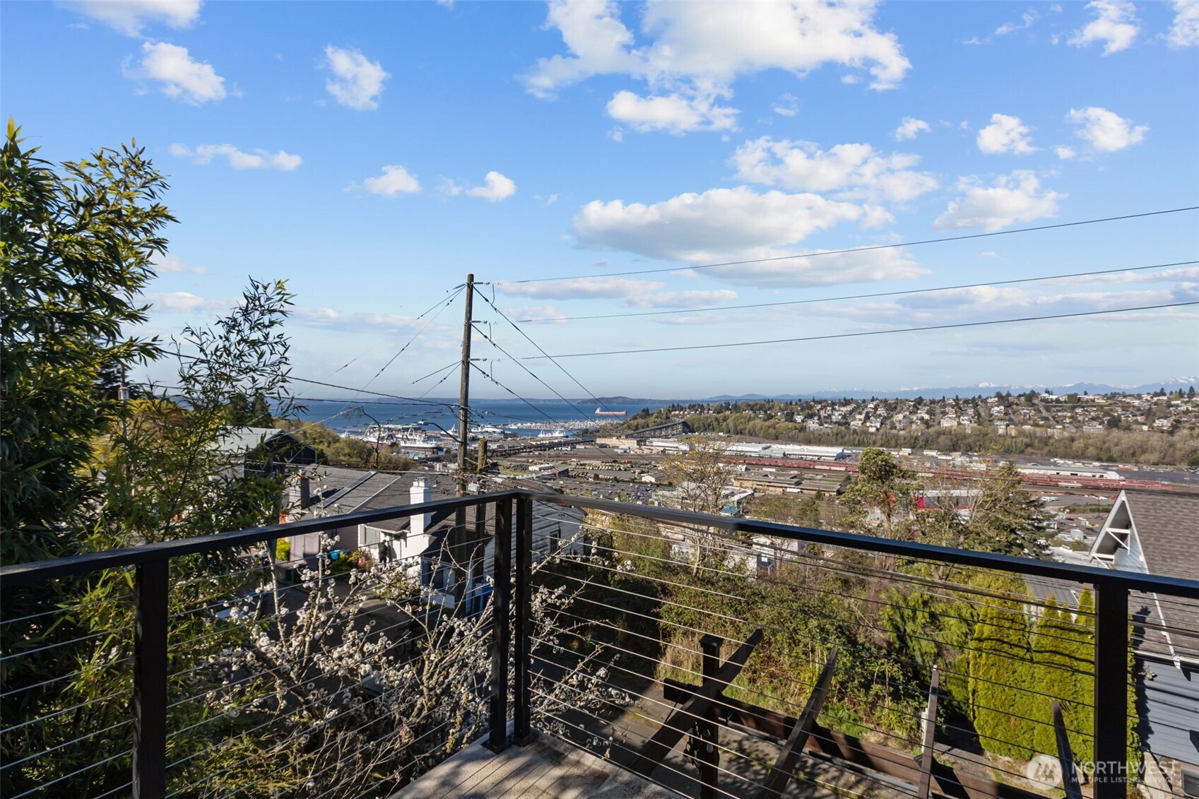 2200 11th Avenue W #A, Seattle, WA 98119