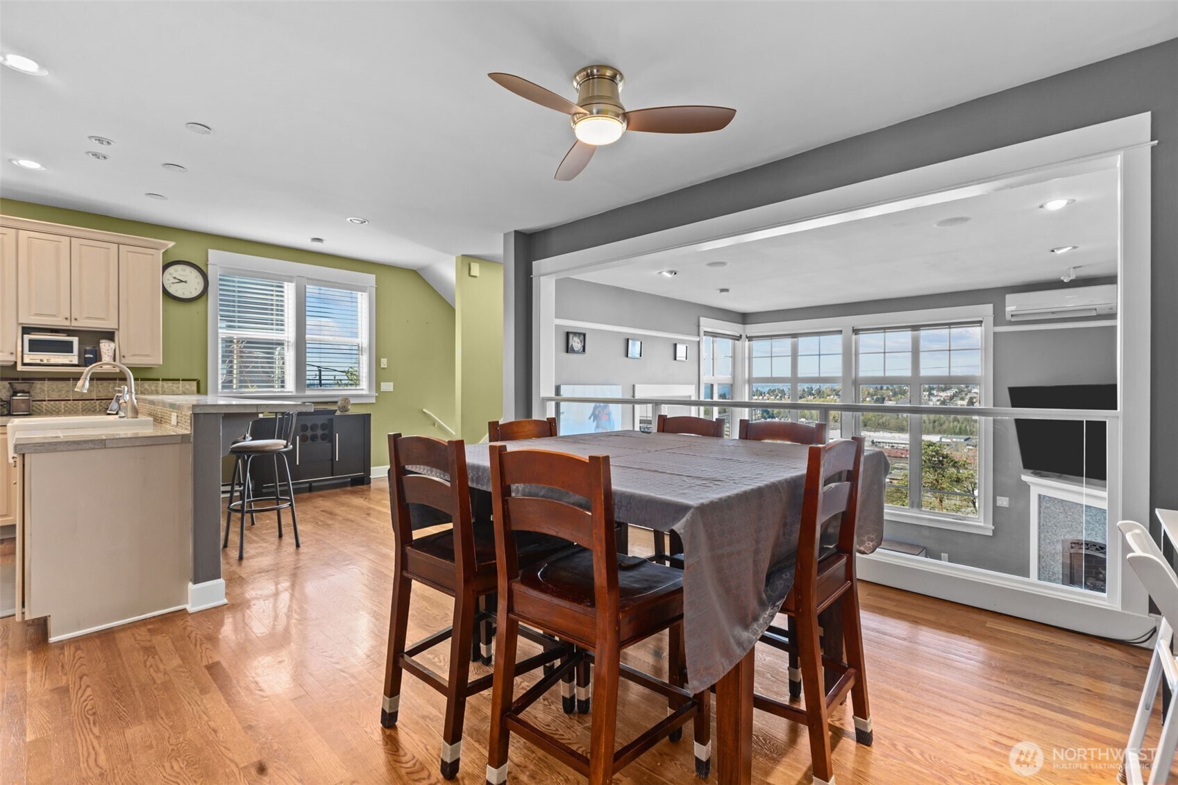 2200 11th Avenue W #A, Seattle, WA 98119