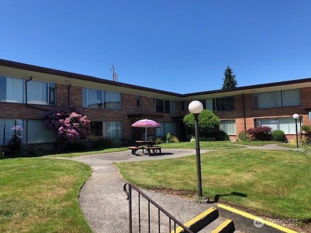 5120 Colby Avenue #1, Everett, WA 98203