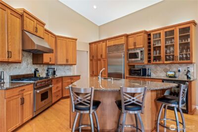 109 211th Place NE, Sammamish, WA 98074 - Photo 4