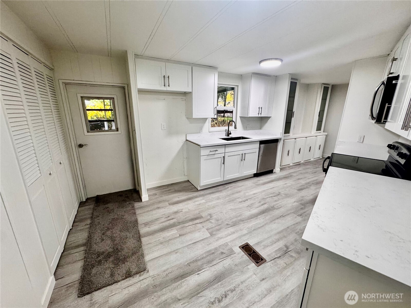 18425 NE 95th Street #76, Redmond, WA 98052