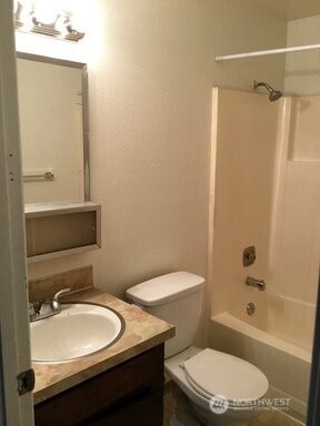 500 75th Street SE #10, Everett, WA 98203