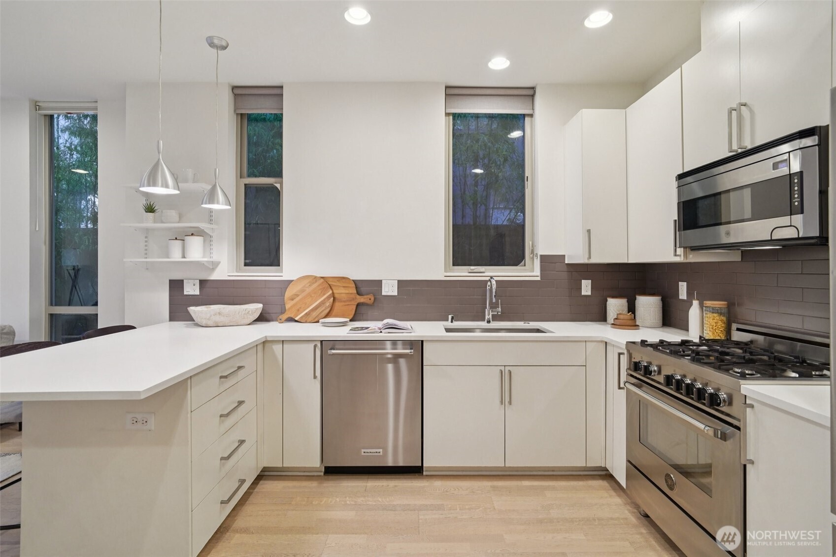 3817 B California Avenue SW, Seattle, WA 98116